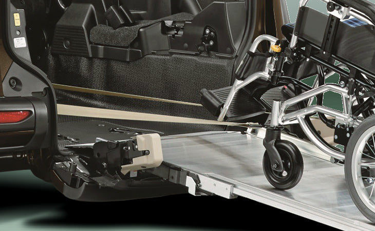 【シエンタ170系】車いす用電動ウインチ