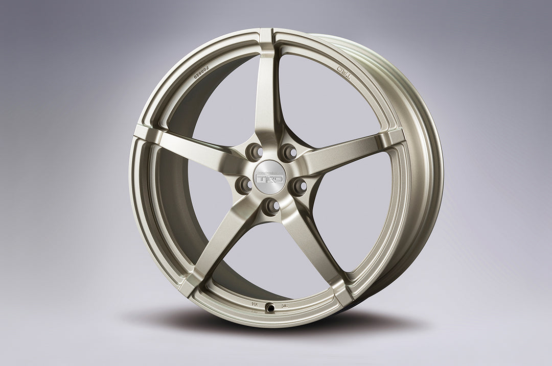 86後期】18インチアルミホイール（鍛造）「TRD SF3」 – VROOM