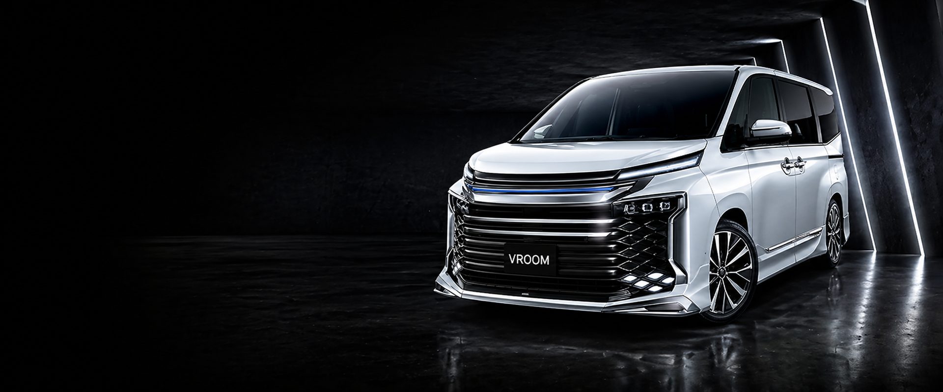 【ヴォクシー専用】モデリスタ・GR・TRD｜フロント・サイド・リヤ・ホイール・グリル・イルミ一覧 | VROOM